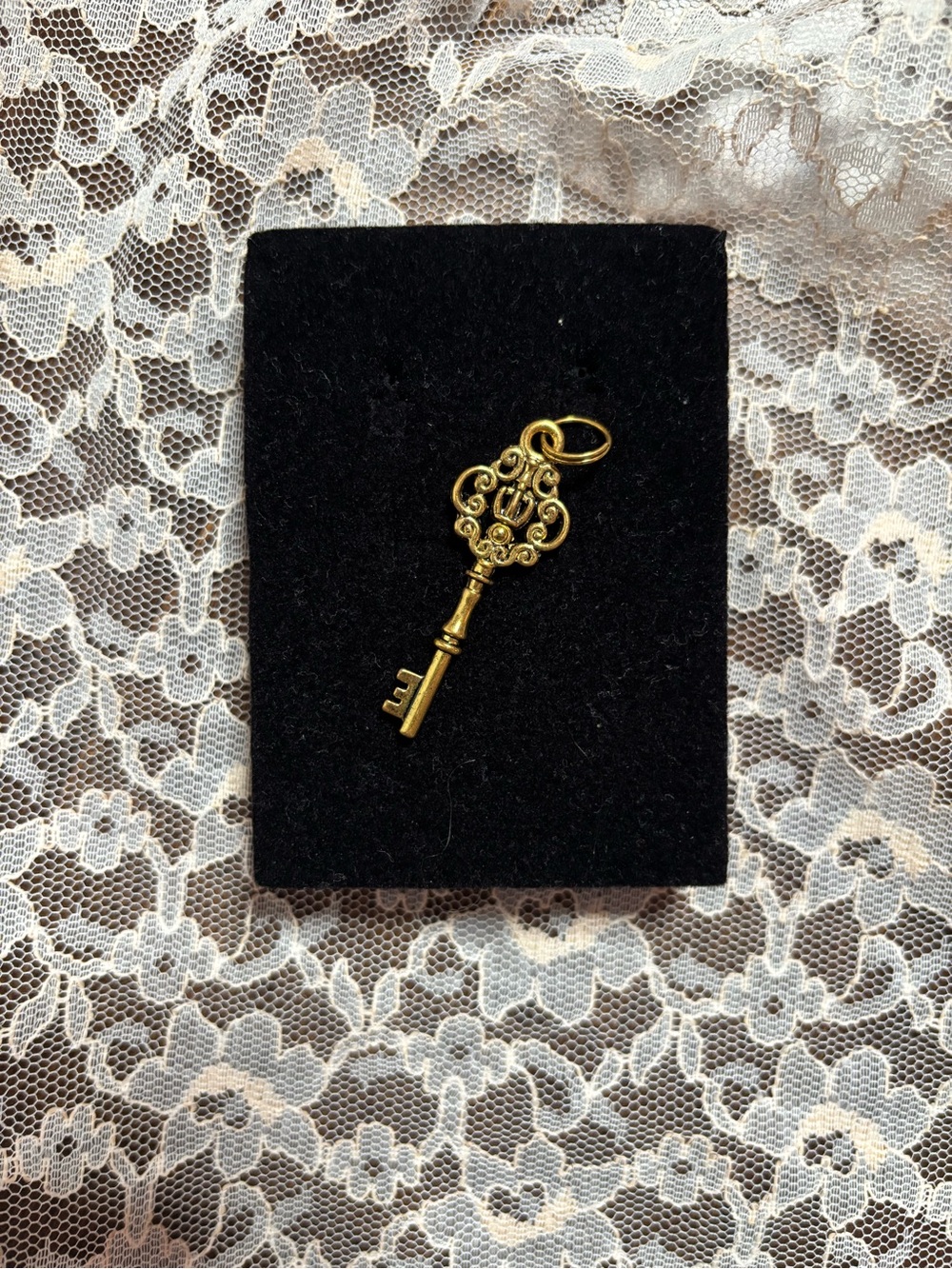 Vintage-Inspired Ornate Key Pendant - Gold Tone
